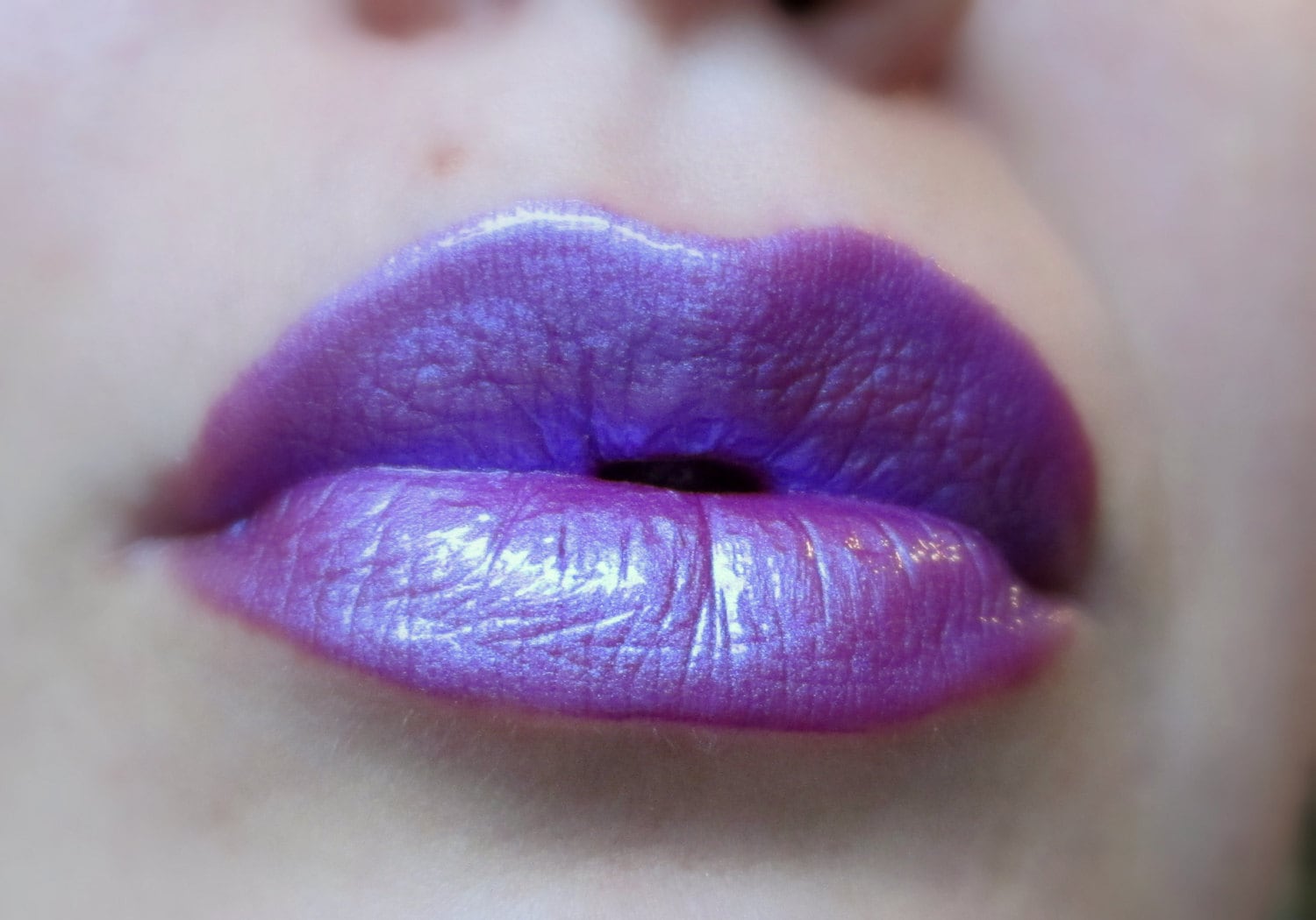 Rave - Lila/Blau Duochrome Lipgloss Vegan Glutenfrei Frisch Handgemacht Ohne Tierversuche Rave - Lila/Blau Duochrome Lipgloss Vegan Glutenfrei Frisch Handgemacht Ohne Tierversuche von Etsy - FierceMagenta