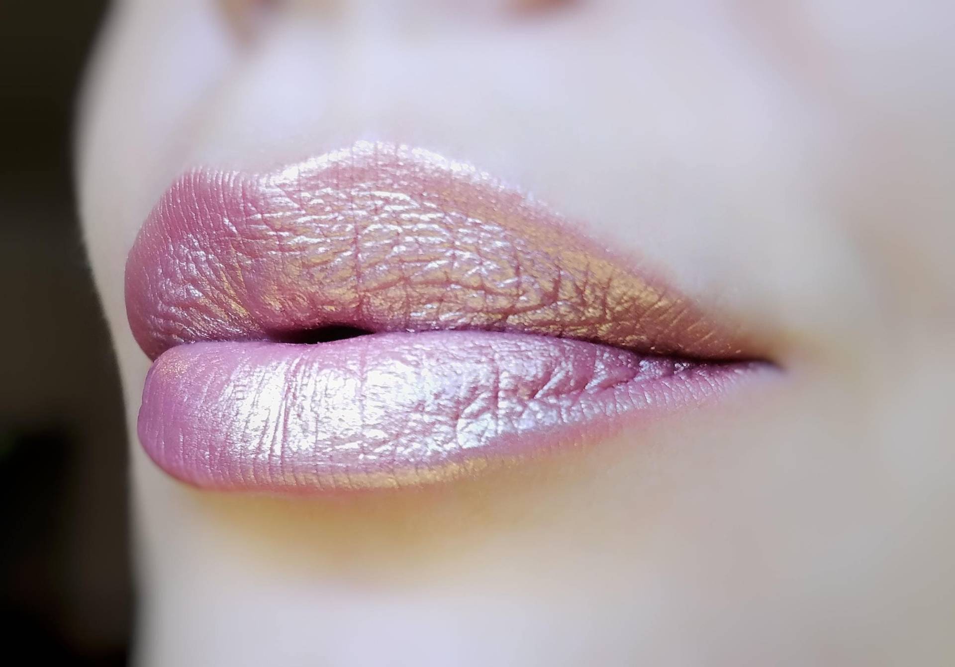 Surya - Hellrosa Mit Golden Shine Duochrome Lippenstift Natürlich Glutenfrei Frisch Handgemacht Ohne Tierversuche Surya - Hellrosa Mit Golden Shine Duochrome Lippenstift Natürlich Glutenfrei Frisch Handgemacht Ohne Tierversuche von Etsy - FierceMagenta