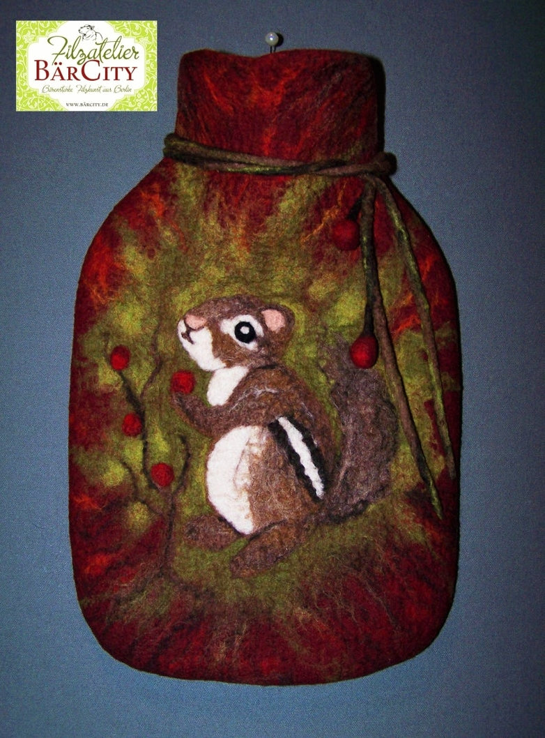 Wärmflasche Chipmunk - Streifenhörnchen , Rot-Grün, Gefilzt von Etsy - FilzatelierBaerCity