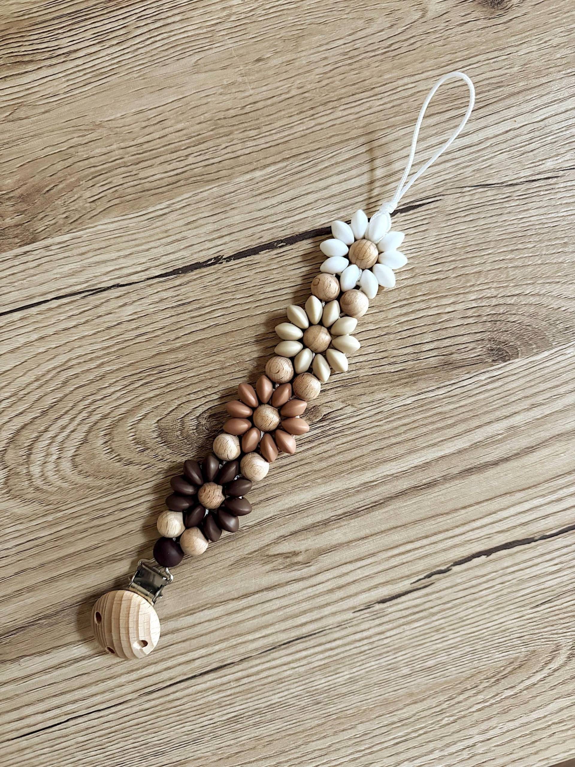 Fiorellino - Brownie Die Blumen-Schnullerkette Handgemachtes Designstück Für Dein Baby Fiorellino - Brownie Die Blumen-Schnullerkette Handgemachtes Designstück Für Dein Baby von Etsy - Fiorellinoarticles