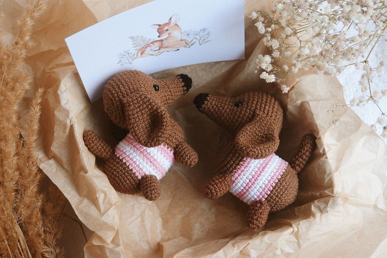 Dackel Welpe Stofftier Zwilling Mama Zum Verschenken. Rassel Set. Twin Baby Shower Geschenkbox Für Schwangere Bauernhof Geschenk von Etsy - ForestTalesDesign