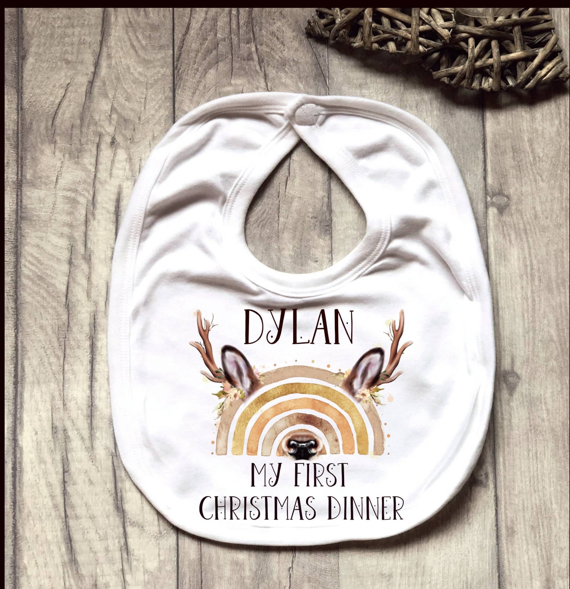 Personalisiertes Baby 1st Xmas Dinner Bib, My First Christmas Es Rentier Rainbow Bib von Etsy - Forgetmeknotwales