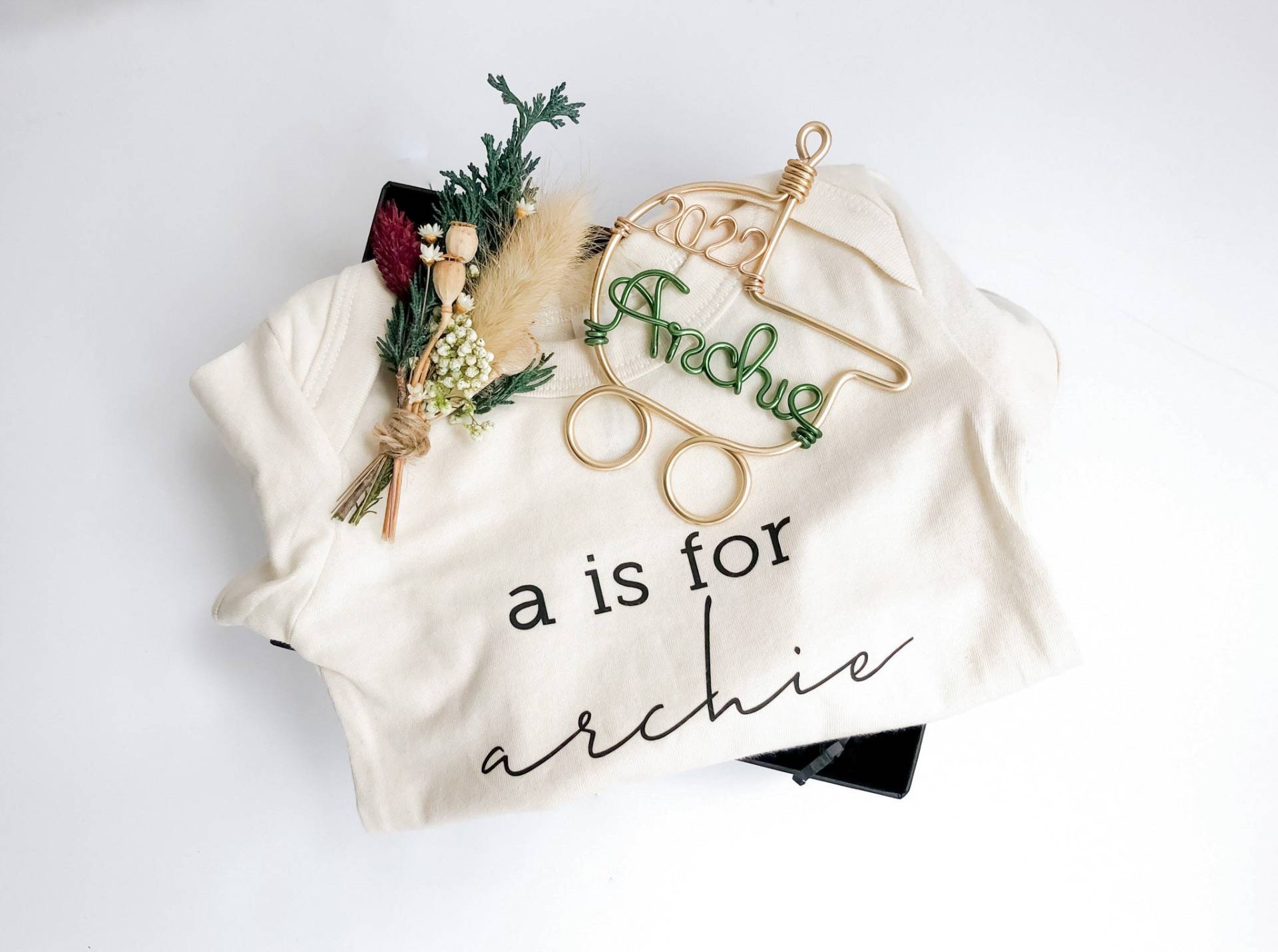 Neues Baby-Weihnachtsgeschenk, Weihnachtsgeschenk, Neue Mutter, Babys Erstes Weihnachten, Name Offenbaren, Geschlecht Personalisiertes Baby von Etsy - FoxblossomCo