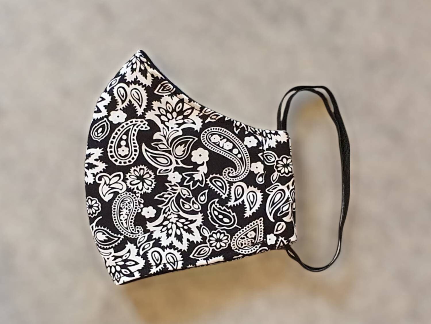 3 Lagen Schwarze Paisley Gesichtsmaske, Filtertasche, Verstellbare Träger, 100% Baumwolle, Wiederverwendbare Maske, Waschbare Gesichtsmaske von Etsy - FrancescaWhyteUk