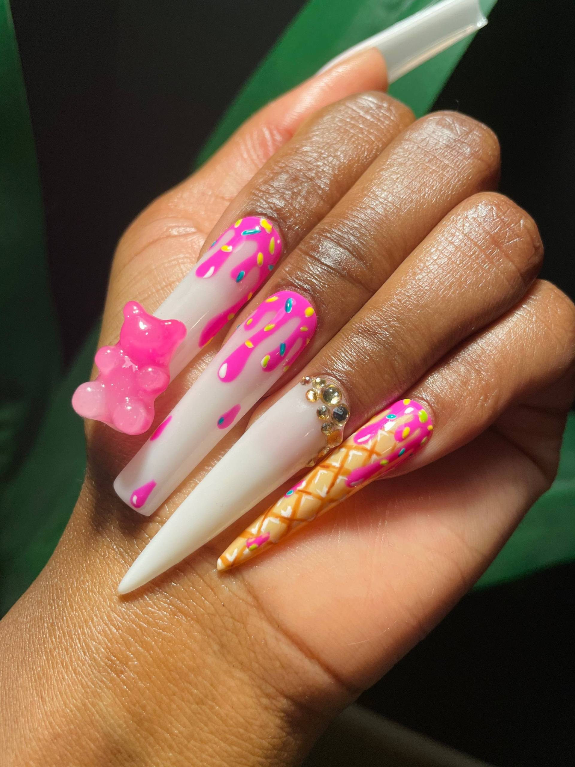 Ice Cream Paint Job von Etsy - GetWrightNails