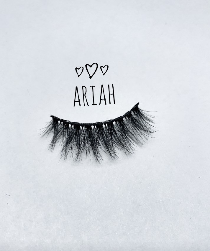 Ariah von Etsy - GirlythangMakeup