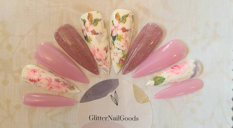 Pfingstrose Garten Pink Press On Nail Art, Hochzeitsnägel, Lange Datum Nacht Nägel, Stilletto, Reflektierende Politur Floral, Kurz Romantisch von Etsy - GlitterNailGoods