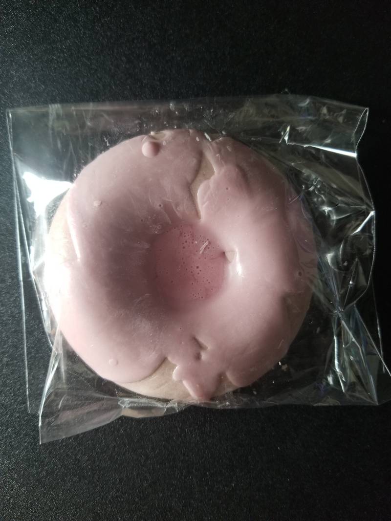 Qualle Donut Seife von Etsy - GlowingKitsuneSoaps