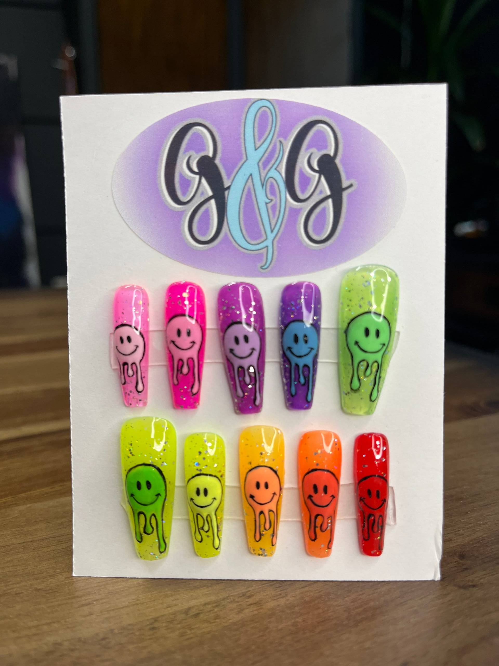 Drippy Smileys Press Ons von Etsy - GnGCreationsBoutique