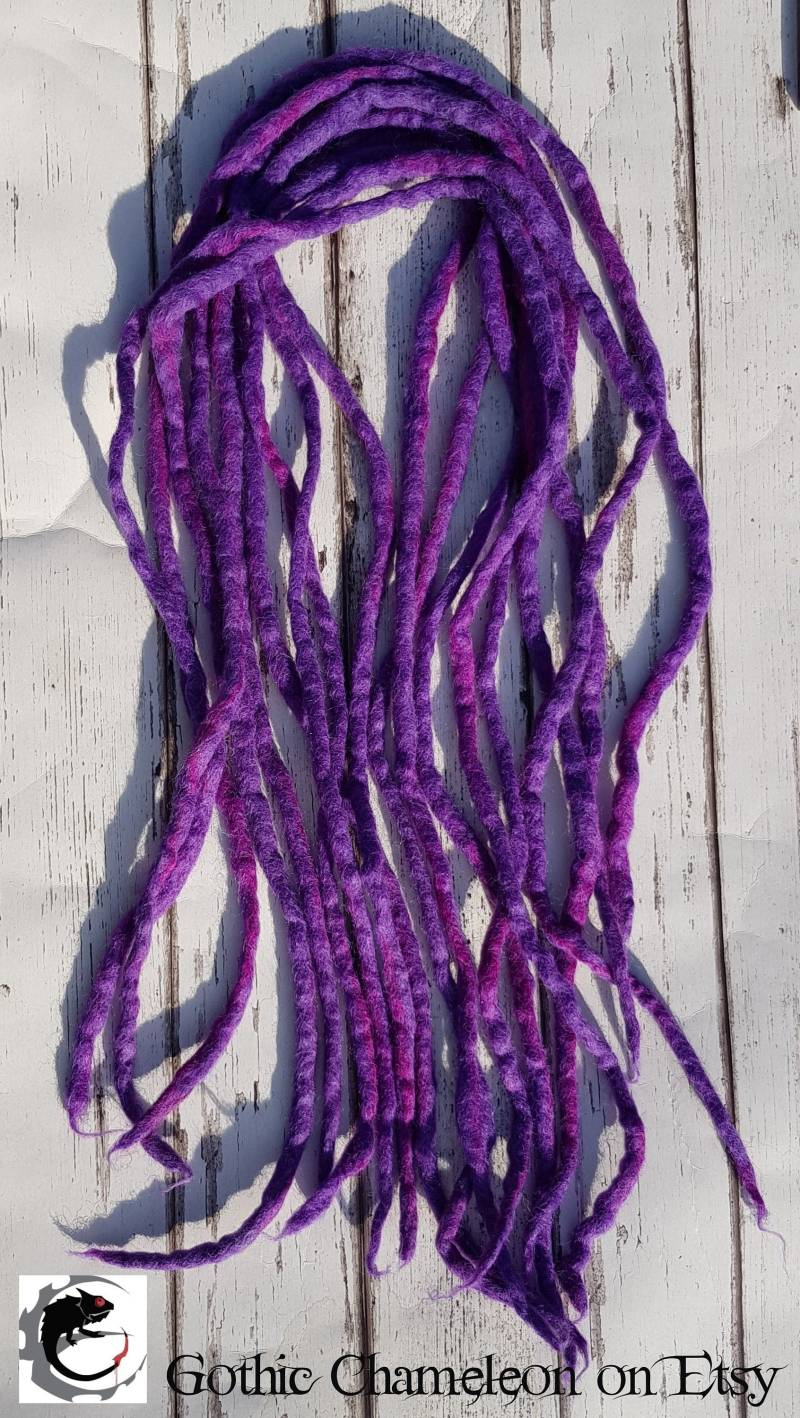 Doppelende Merino Wolle Dreads Farbe Lila Mix von Etsy - GothicChameleon