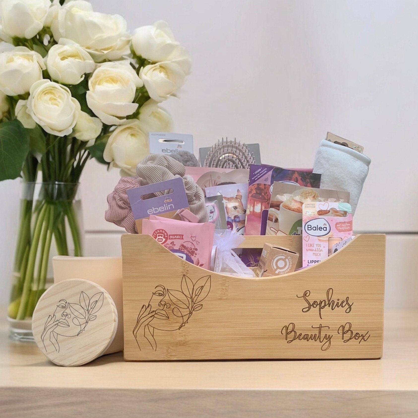 Personalisiertes Geschenkset Frauen Geschenkbox Wellnessbox Geschenk Weihnachten Makeup Organizer Personalisiert Schreibtischorganizer Holz von Etsy - GravelloShop