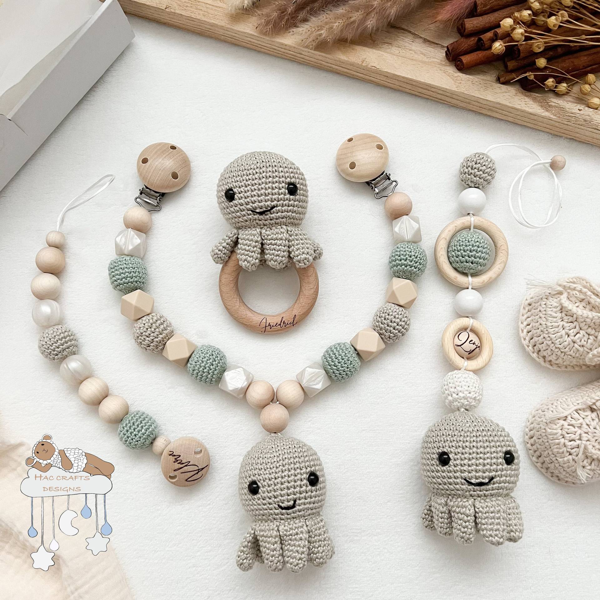 Oktopus in Naturtöne Und Mint Gehäkelt Set Kinderwagenkette Anhänger Schnullerkette Junge Mädchen von Etsy - HACCraftsDesigns