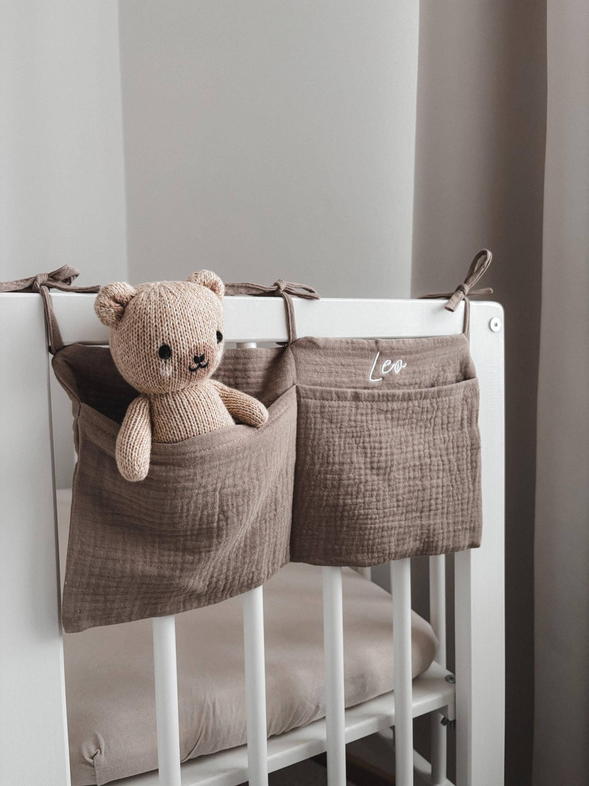 Babybett-Organizer Inkl. Stickerei - Geschenke Zur Geburt, Personalisierte Babyartikel Babybett-Organizer Inkl. Stickerei - Geschenke Zur Geburt, Personalisierte Babyartikel von Etsy - HOLAMini