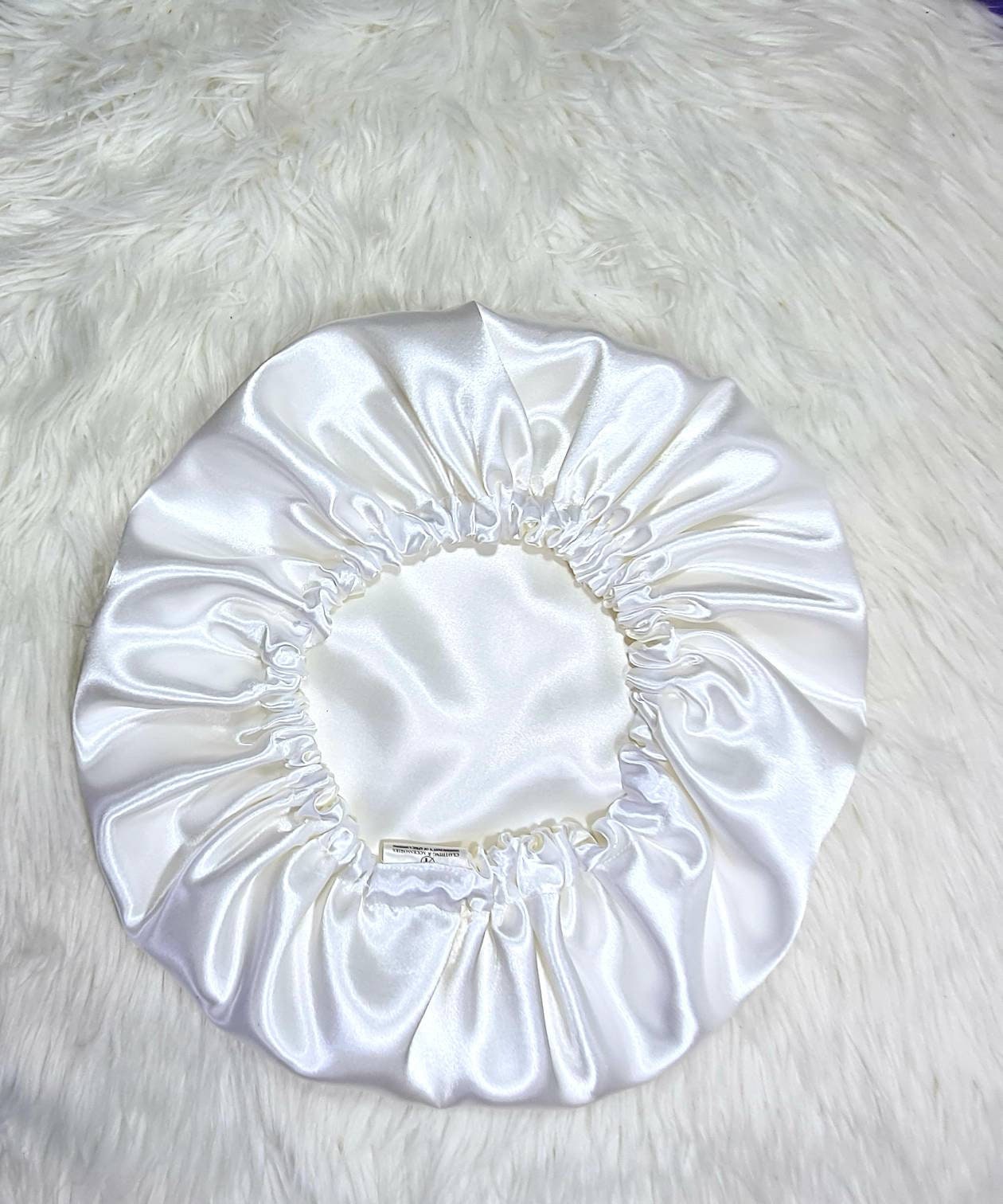 Weiße Satin-Haarhaube | Nachtschlaf, Schützende Frisur, Geschenk Für Hochzeit von Etsy - HTCollections