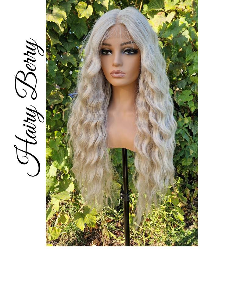 Paralight Perücke, Belle Lace Front Platin Blonde Cosplay Lockige Lange Perücke von Etsy - HairyBerrysWigs