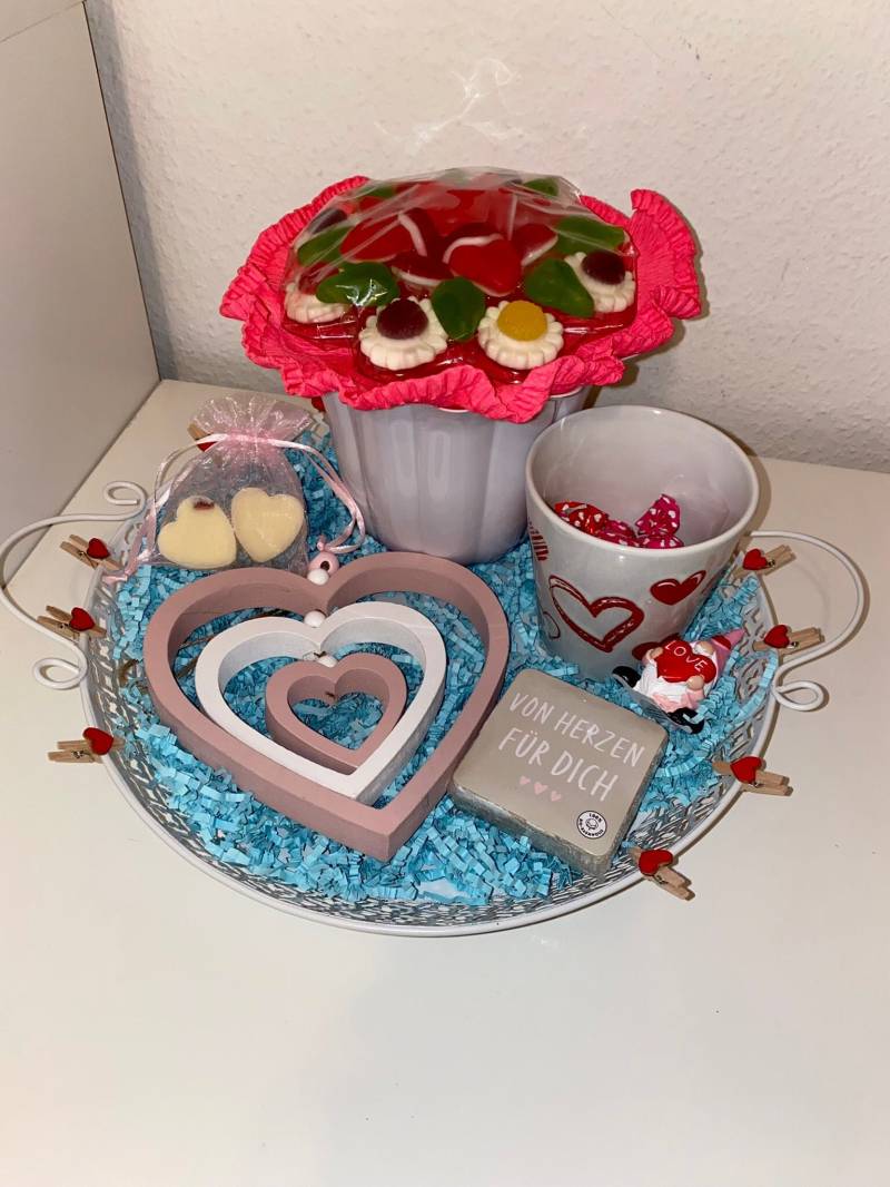 Valentinstag's Geschenk/Präsentkorb von Etsy - HandmadeByNina13