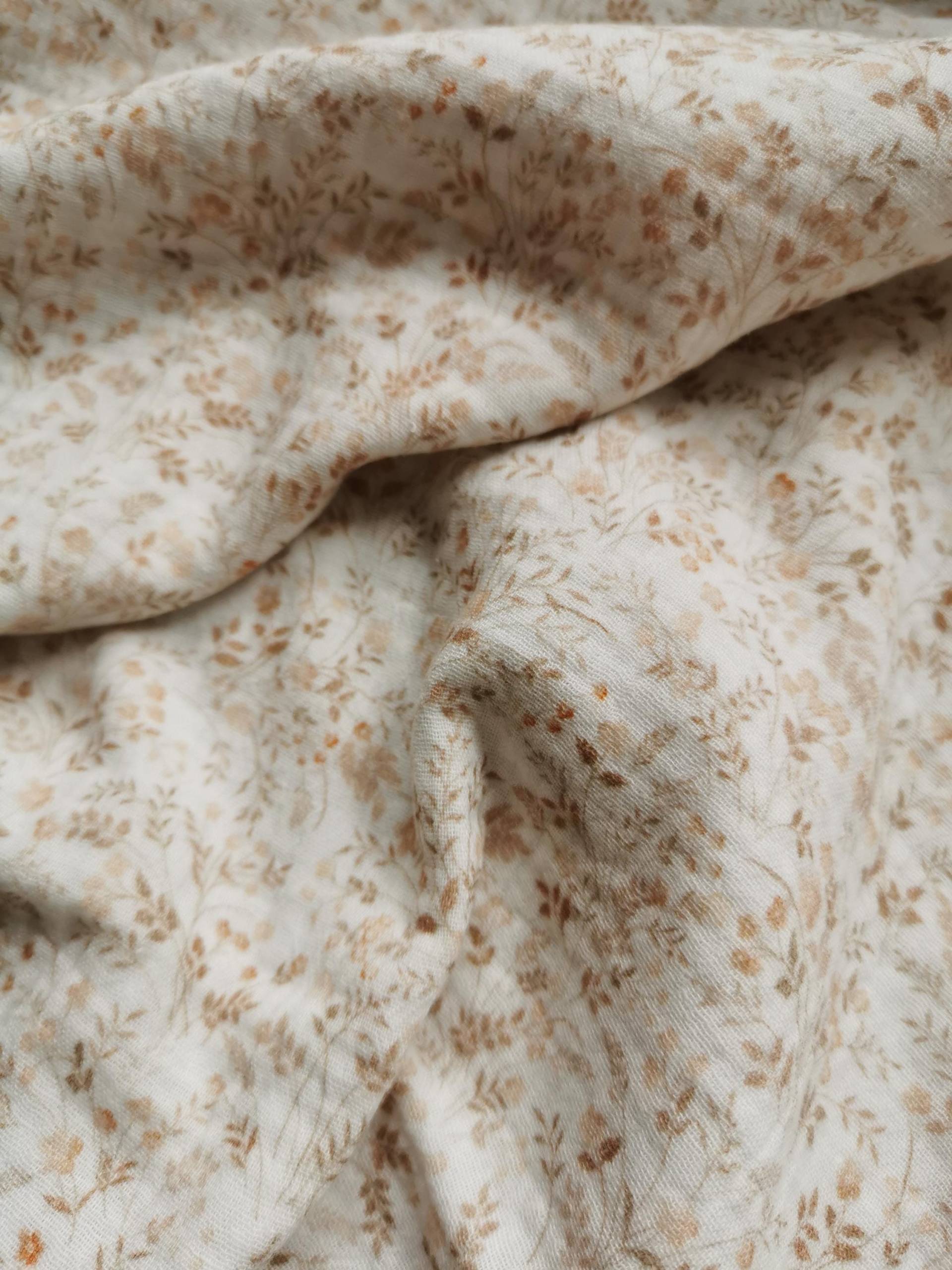 xl Baby Musselintuch, Musselin Beige Wildblume, Pucktuch, Kuscheltuch, Mulltuch, Babydecke Handmade, Verschiedene Größen xl Baby Musselintuch, Musselin Beige Wildblume, Pucktuch, Kuscheltuch, Mulltuch, Babydecke Handmade, Verschiedene Größen von Etsy - HandmadeGoldkaefer