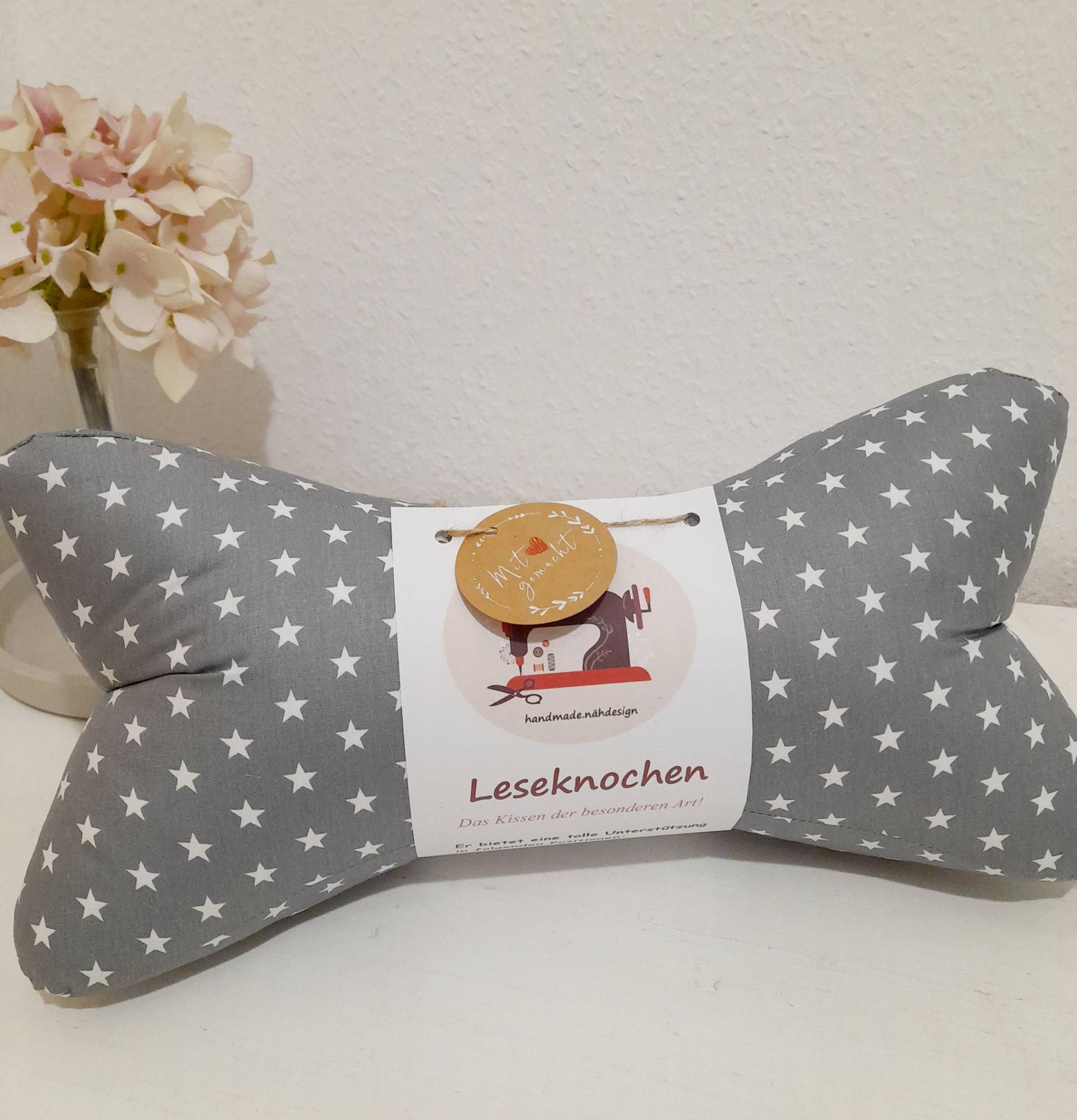 Leseknochen Nackenkissen 36x18 cm, Handmade Sterne Grau von Etsy - HandmadeNaehdesign