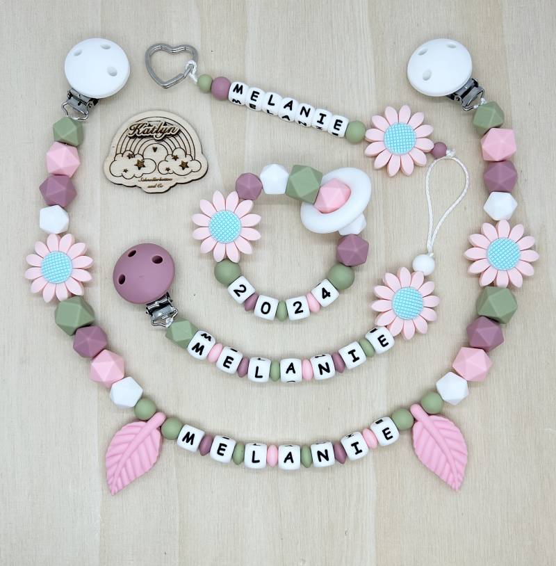 Babygeschenk Schnullerkette Mit Name , Kinderwagenkette, Schlüsselanhänger Und Greifling Aus Silikon Perlen Blume + Ring Adaptor Gratis von Etsy - Handmadekatlyn