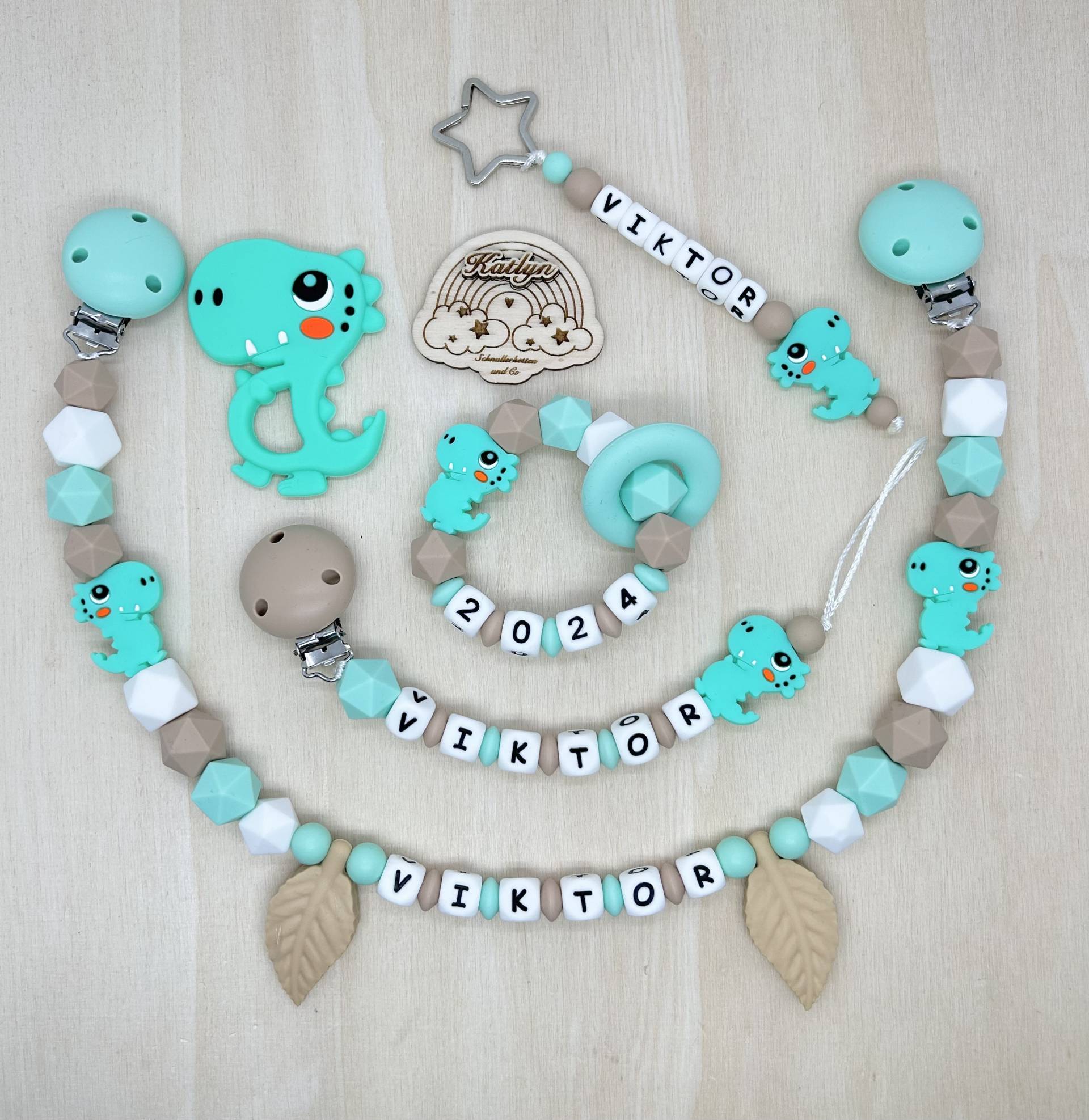 Babygeschenk Schnullerkette Mit Name , Kinderwagenkette, Schlüsselanhänger Und Greifling Aus Silikon Perlen Dino + Ring Adaptor Gratis von Etsy - Handmadekatlyn