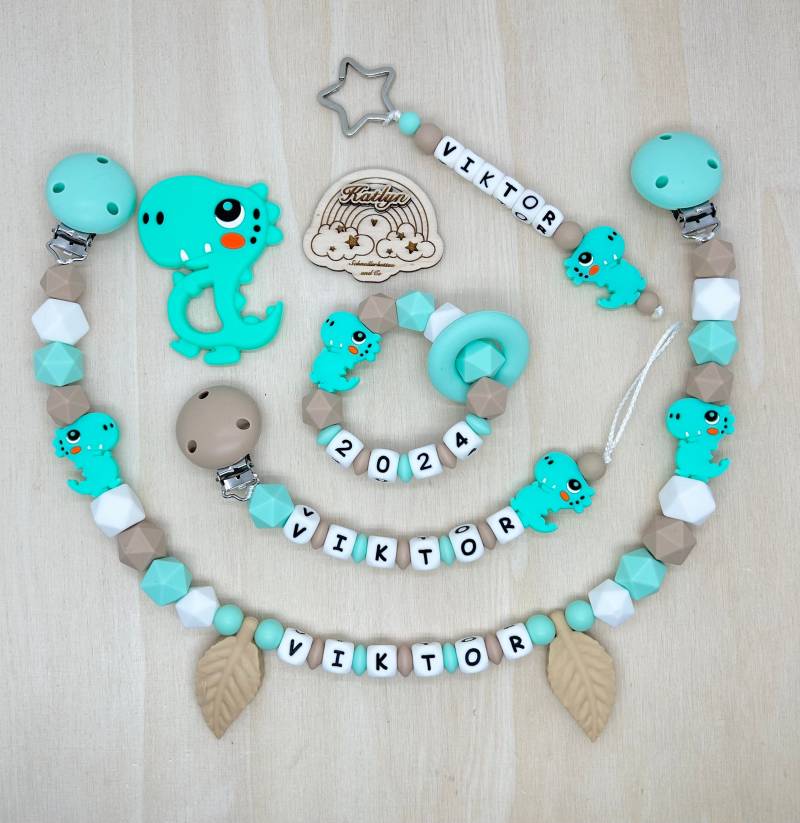 Babygeschenk Schnullerkette Mit Name , Kinderwagenkette, Schlüsselanhänger Und Greifling Aus Silikon Perlen Dino + Ring Adaptor Gratis von Etsy - Handmadekatlyn