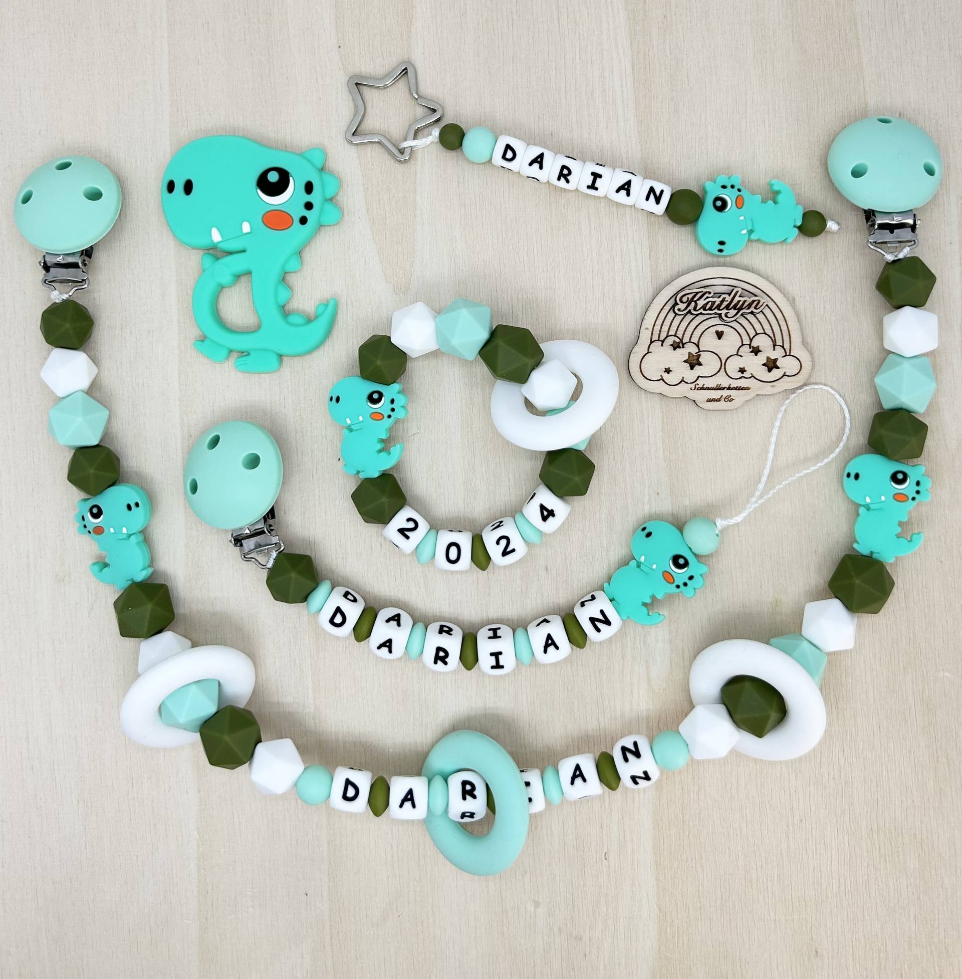 Babygeschenk Schnullerkette Mit Name , Kinderwagenkette, Schlüsselanhänger Und Greifling Aus Silikon Perlen Dino + Ring Adaptor Gratis von Etsy - Handmadekatlyn