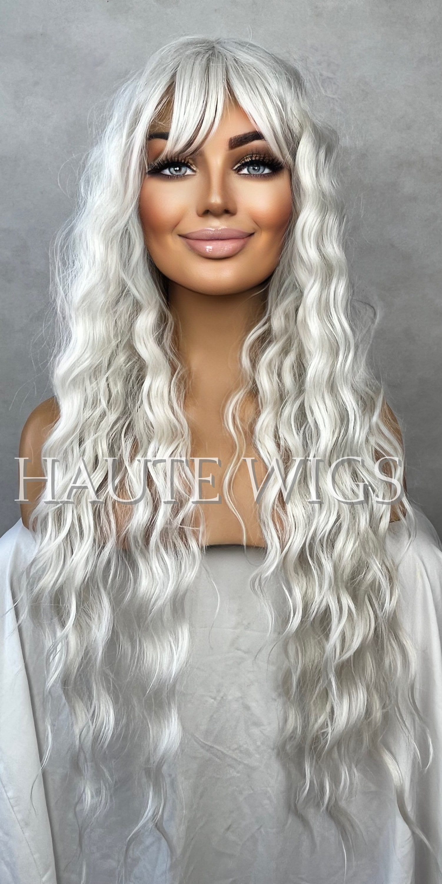 Ice White Ashy Gewellte Lockige Lange 30 Zoll Perücke Fransen Pony Mittelteil Platinum Peroxid Blond von Etsy - HauteWigs