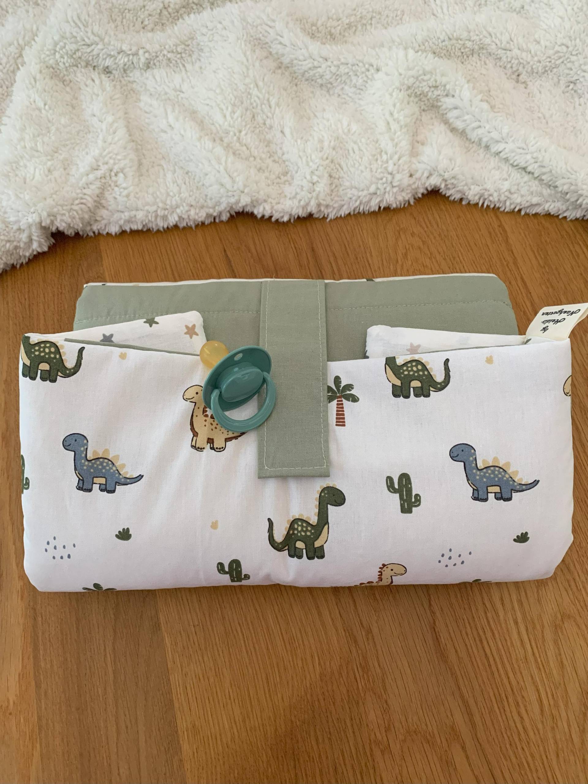 Wickelunterlage Wilma Für Unterwegs Mit Taschen Windeln, Feuchttücher Etc. Handgenäht Wickelunterlage Wilma Für Unterwegs Mit Taschen Windeln, Feuchttücher Etc. Handgenäht von Etsy - HeidisNaehgarten