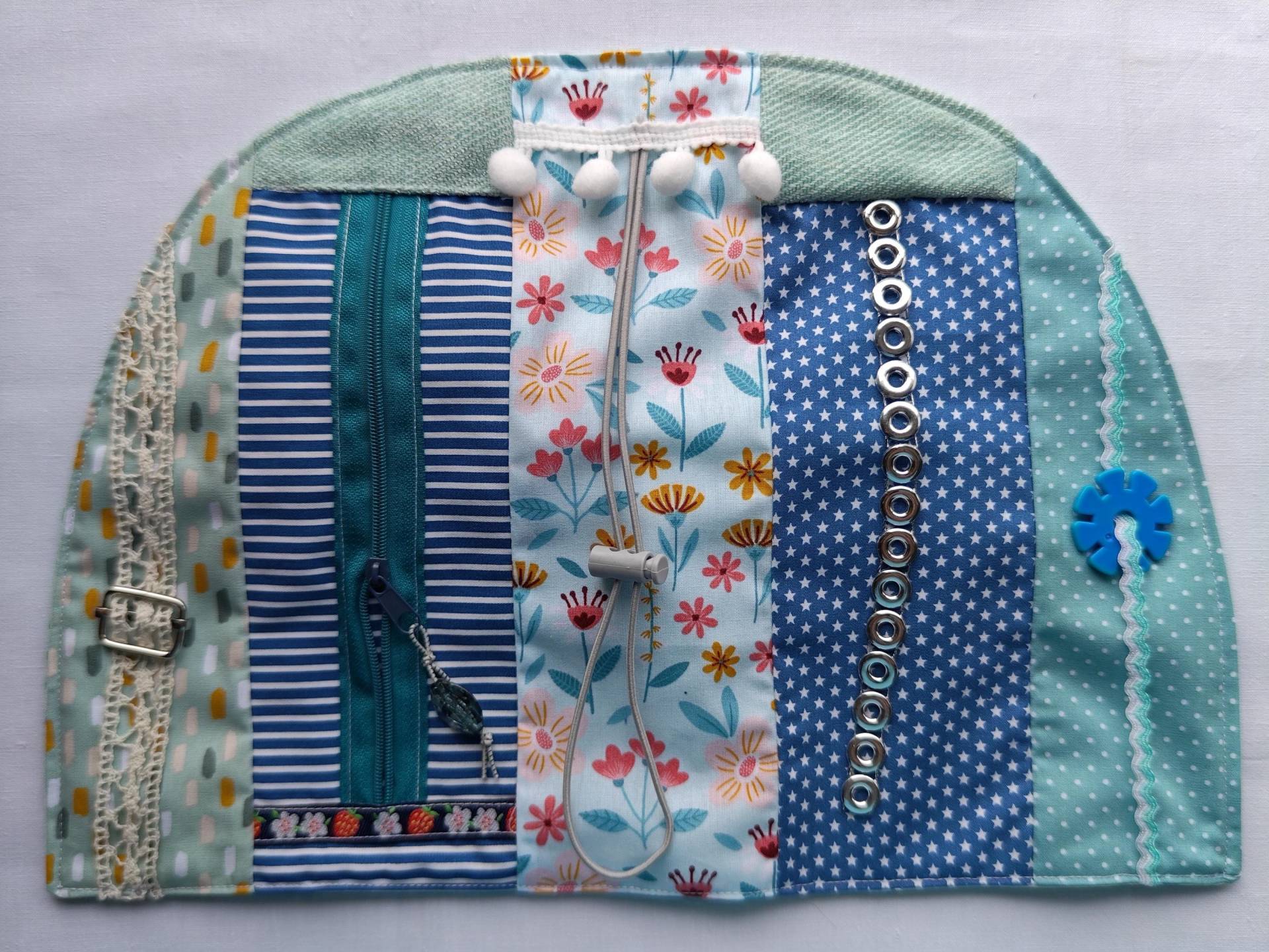 Nestel-Höhle Mit Fühl-Säckchen, Nesteldecke, Motorikdecke Für Menschen Demenz Nestel-Höhle Mit Fühl-Säckchen, Nesteldecke, Motorikdecke Für Menschen Demenz von Etsy - HerzenssacheDemenz