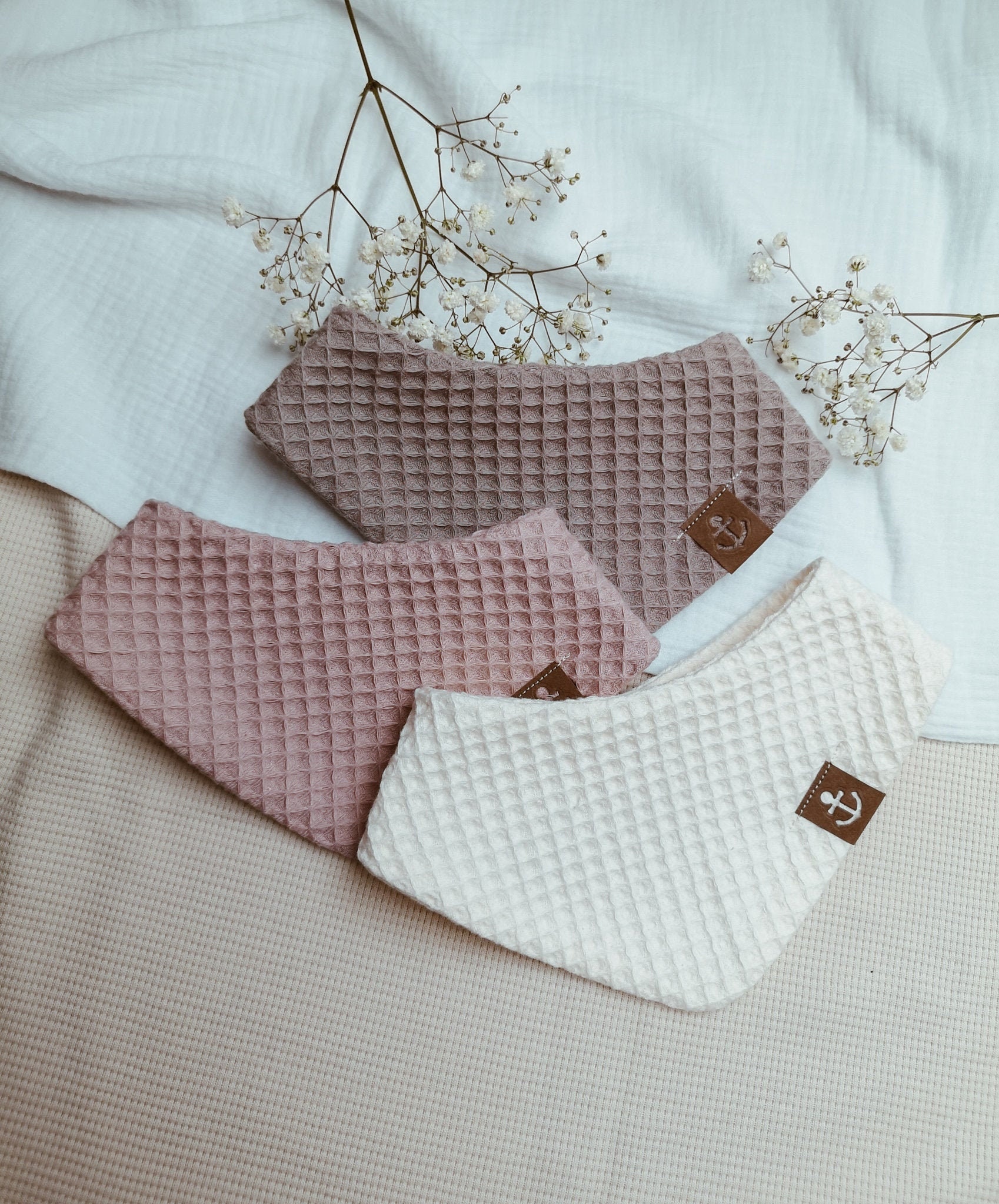 Set Dreieckstuch Halstuch Baby Rosa Waffelpique Babyhalstuch Anker Mädchen Geschenk Zur Taufe Geburt Spucktuch Lätzchen Baumwolle Kleinkind Set Dreieckstuch Halstuch Baby Rosa Waffelpique Babyhalstuch Anker Mädchen Geschenk Zur Taufe Geburt Spucktuch Lätzchen Baumwolle Kleinkind von Etsy - Herzenszeug