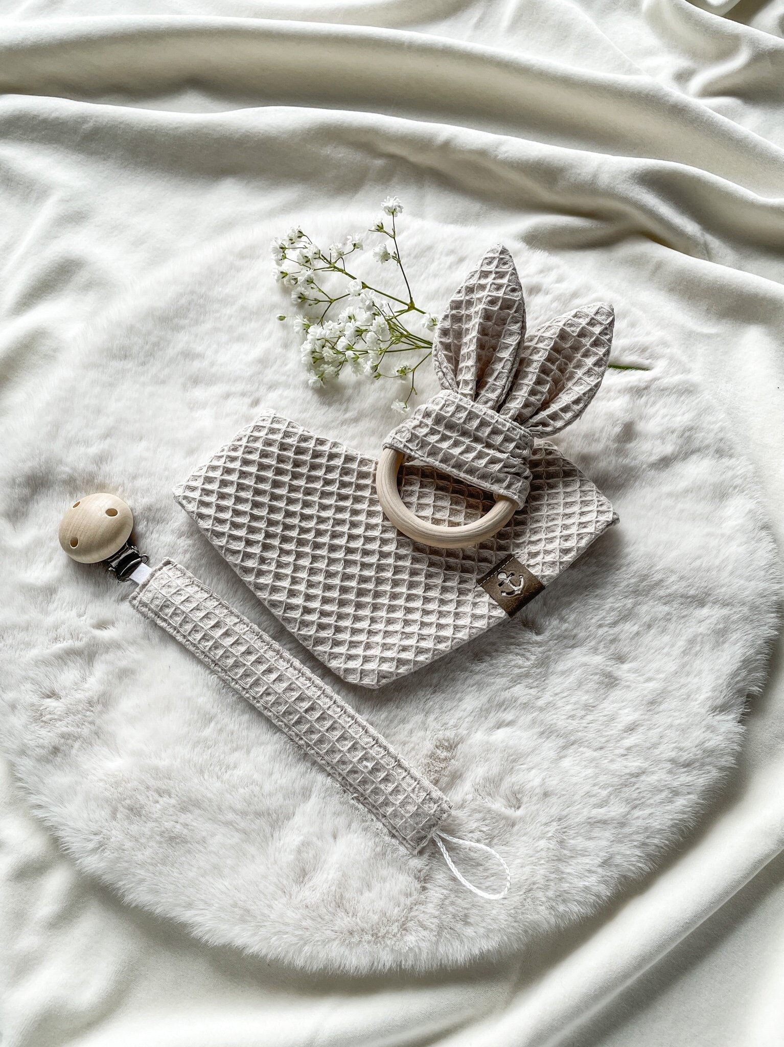 Set Dreieckstuch Schnullerkette Greifring Baumwolle Halstuch Sabbertuch Geschenk Taufe Geburt Lätzchen Anker Spucktuch Junge Baby Set Dreieckstuch Schnullerkette Greifring Baumwolle Halstuch Sabbertuch Geschenk Taufe Geburt Lätzchen Anker Spucktuch Junge Baby von Etsy - Herzenszeug