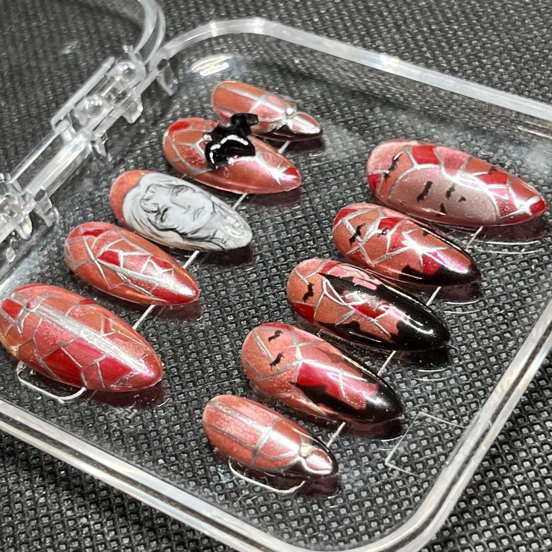 Alucard Nach Maß Für Den Druck Auf Die Nägel, Castlevania von Etsy - HibouNails