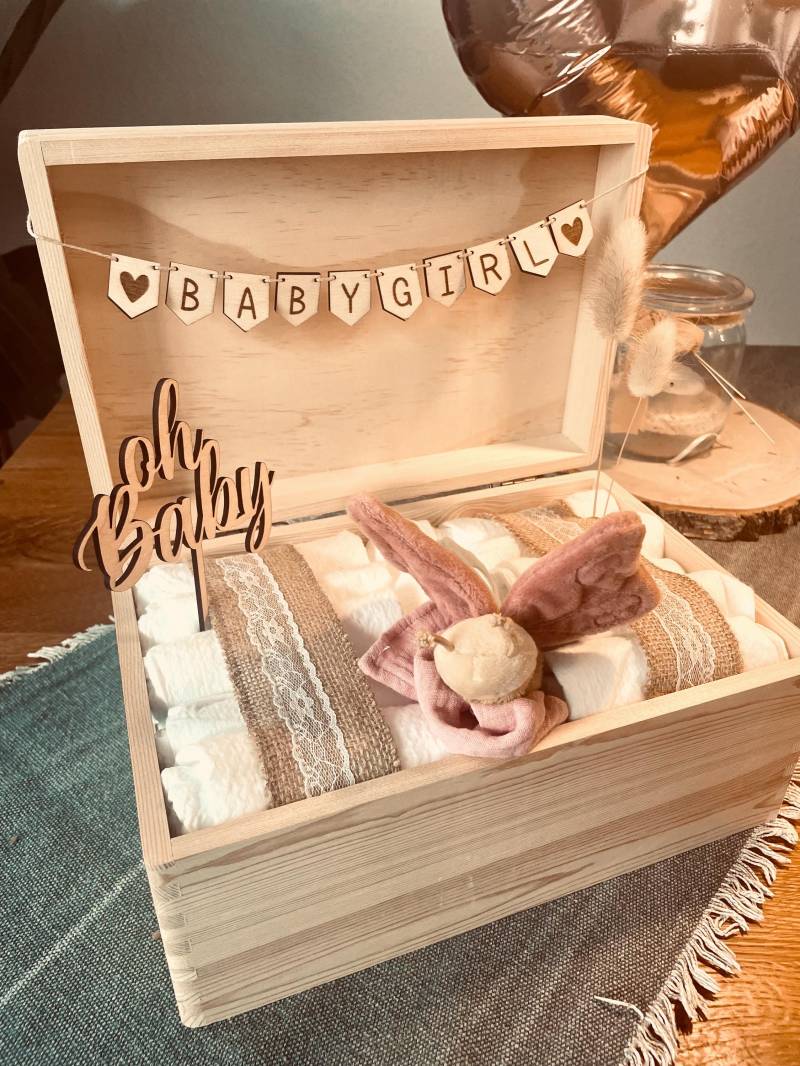 Windelkiste ~ Babymädchen Personalisiert ~Geschenk Zur Geburt Taufe Windeltorte von Etsy - HimmelhochjauchzenDE