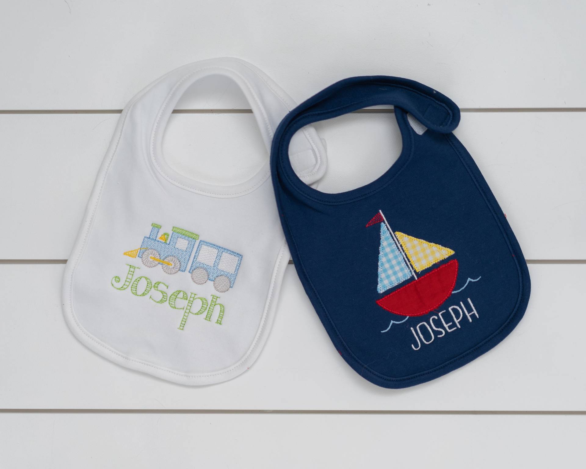 Personalisierte Lätzchen // Monogram Bib Personalisierte Lätzchen // Monogram Bib von Etsy - HollandHartDesigns