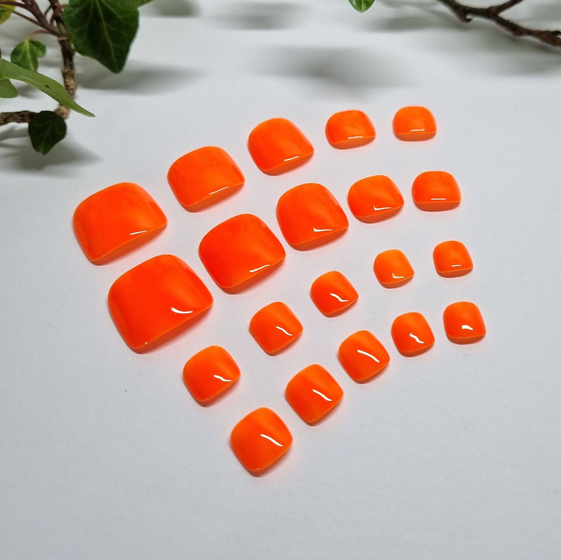 Echte Orangefarbene Press-On-Zehennägel - Komplettes Set Mit 20 Stück von Etsy - HotGlossNailsStore