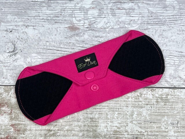 Ecodiva Pink Wiederverwendbares Toilettenkissen Schwarze Zorb Pantyliner - Geschenk Für Sie Selbstpflegefreundlich von Etsy - IamEcoDiva