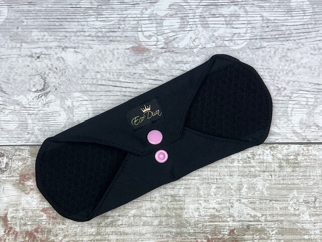 Ecodiva Schwarzes Wiederverwendbares Toilettenkissen Schwarze Zorb Pantyliner - Geschenk Für Sie Selbstpflegefreundlich von Etsy - IamEcoDiva