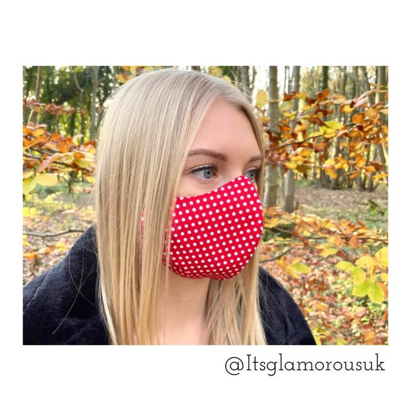 Damen Polka Dot Baumwolle Gesichtsmaske, 2 Lagen, Hochwertige Luxus Maske, Rote Handmade in The Uk - Briefkasten Geschenk von Etsy - ItsGlamorousUK