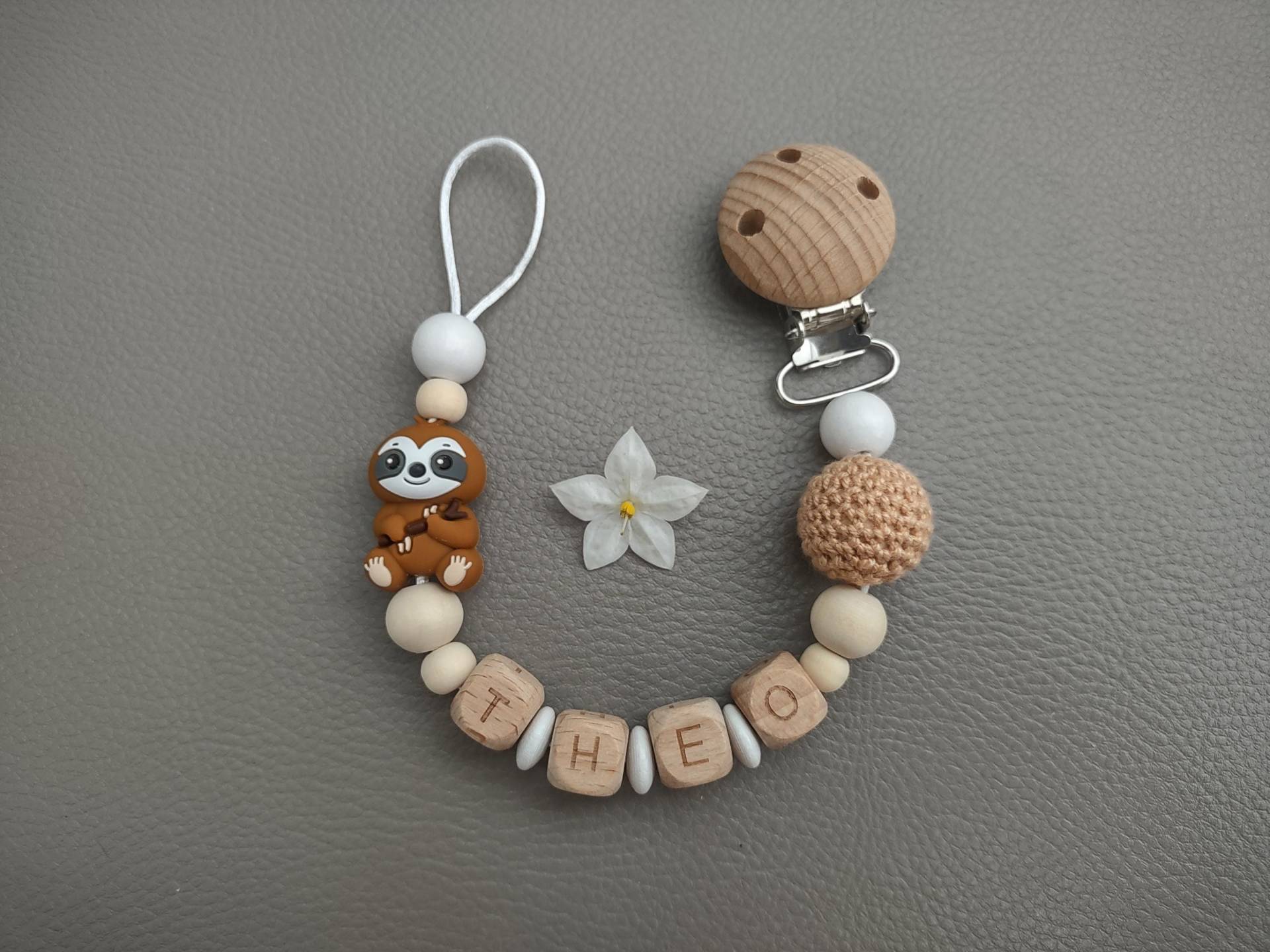 Schnullerkette Mit Namen Faultier Personalisiert Babygeschenk Schnullerkette Mit Namen Faultier Personalisiert Babygeschenk von Etsy - JanuFaktur