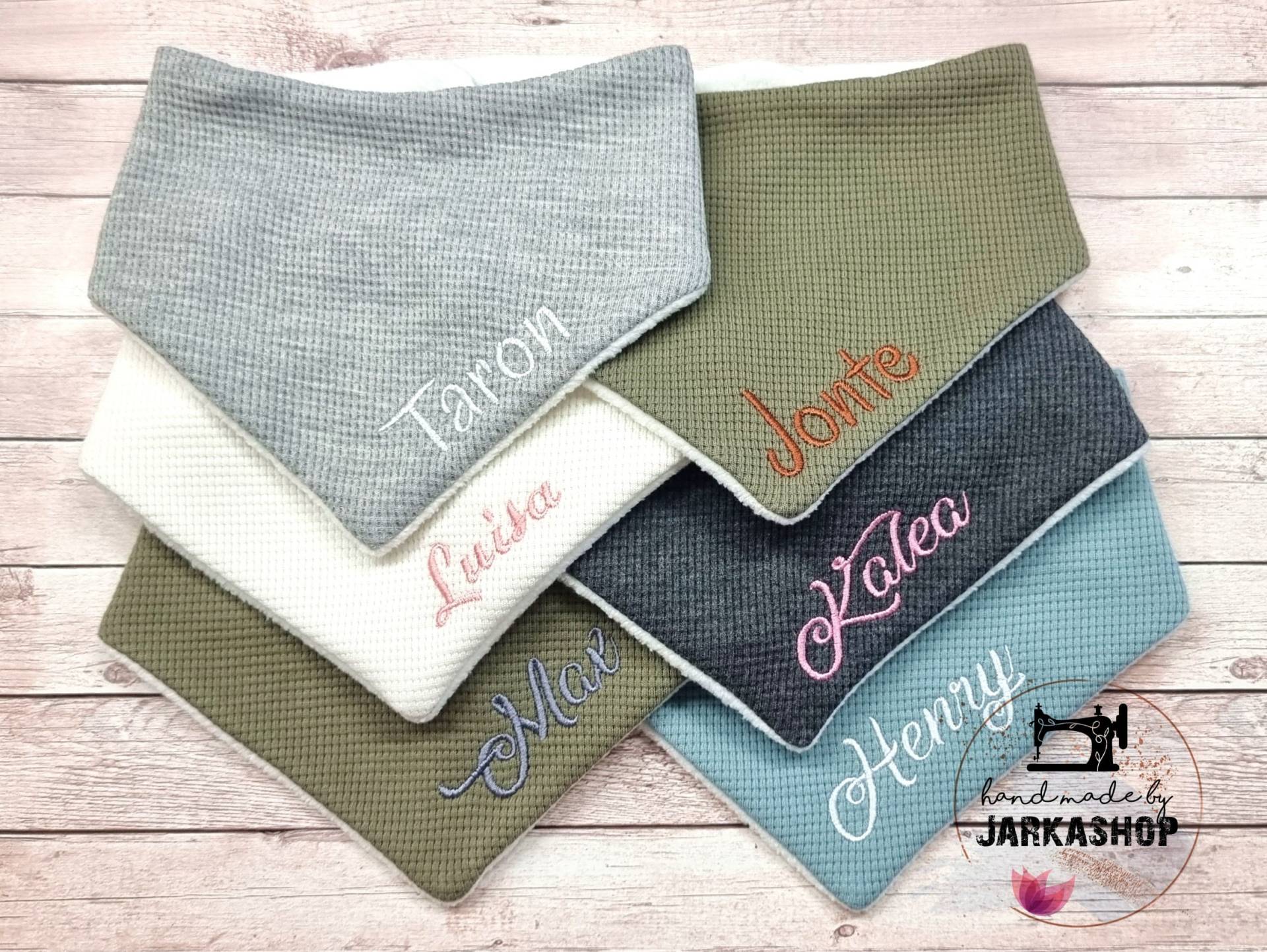 Baby Winter/Sommer Wende-Halstuch "Waffelstrick Jersey, Fleece", Mit Namen Gestickt, Personalisiert, Babyhalstuch, Dreiecktuch, Halstuch von Etsy - Jarkashop