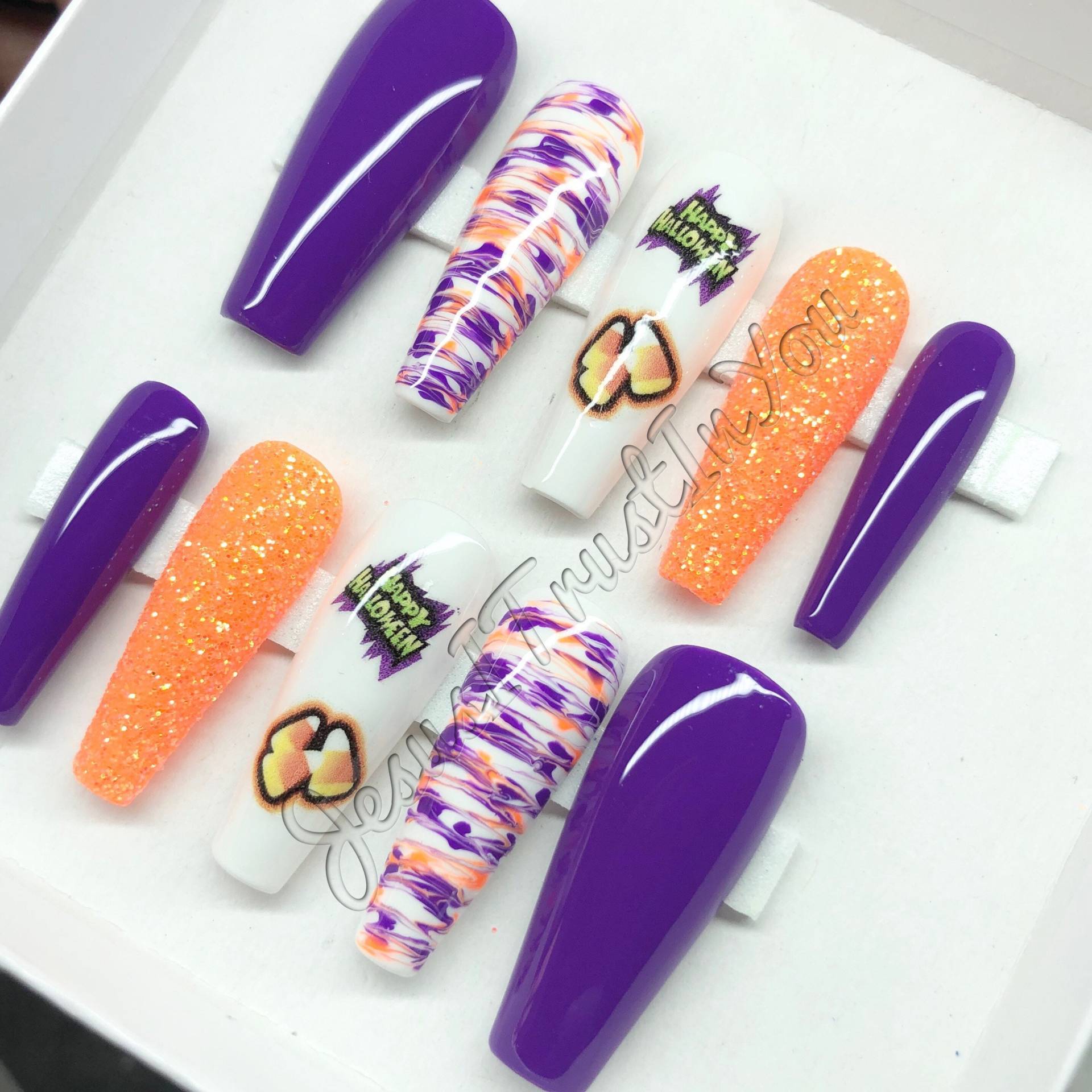 Candy Corn - Halloween Gel Polish Press On Nails von Etsy - JesusItrustInYouCo