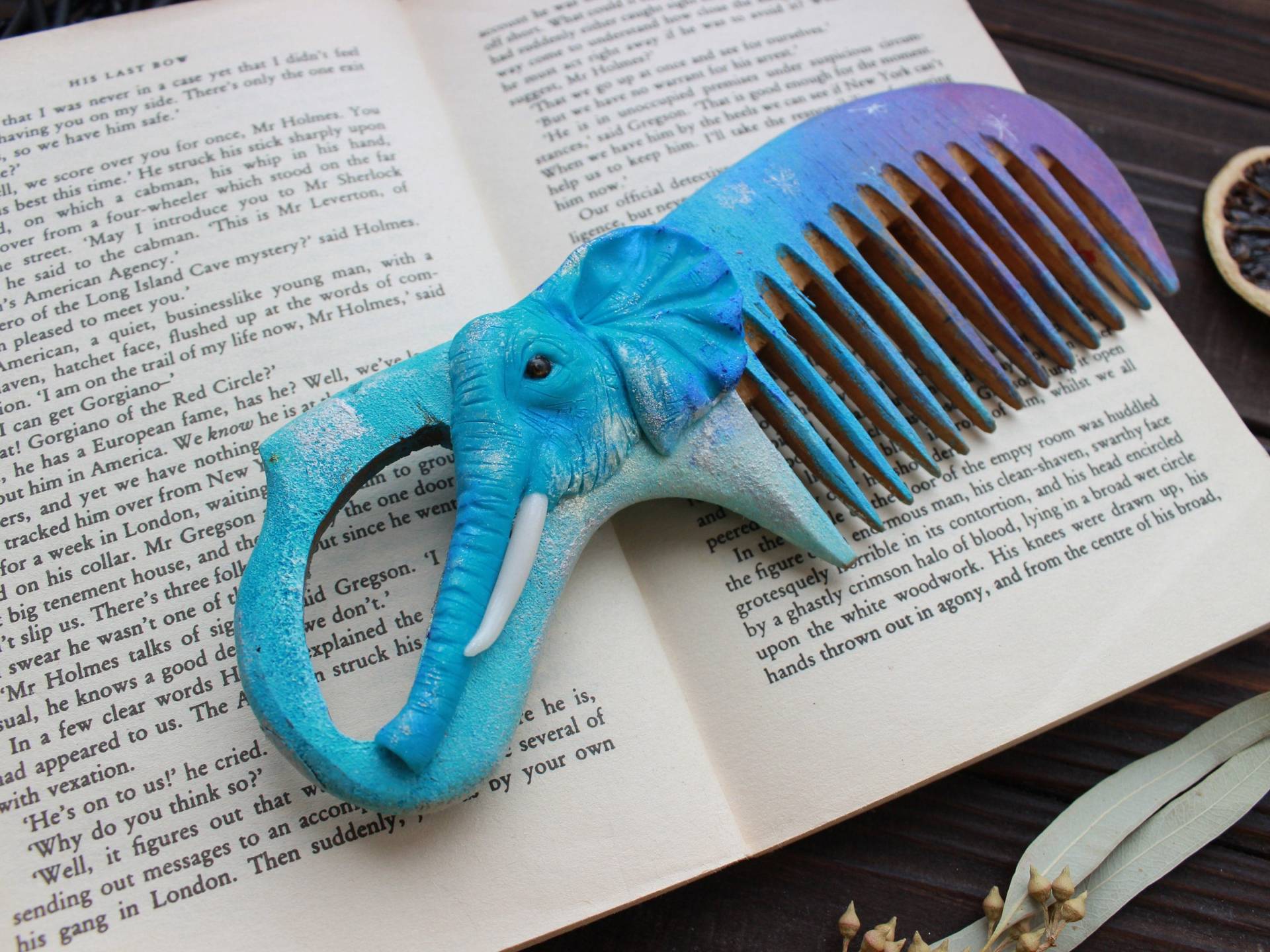 Elefant Holz Haarkamm Polymer Clay Miniatur, Geschenkkamm Elefant Holz Haarkamm Polymer Clay Miniatur, Geschenkkamm von Etsy - Jewelrylimanska