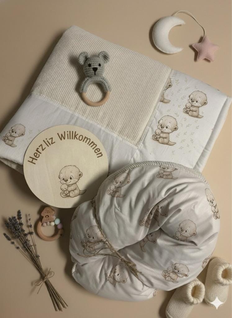 Handgemachte Stillkissen & Krabbeldecke Set Im Mäuse-Design Handgemachte Stillkissen & Krabbeldecke Set Im Mäuse-Design von Etsy - JojusaDesignVonAnja