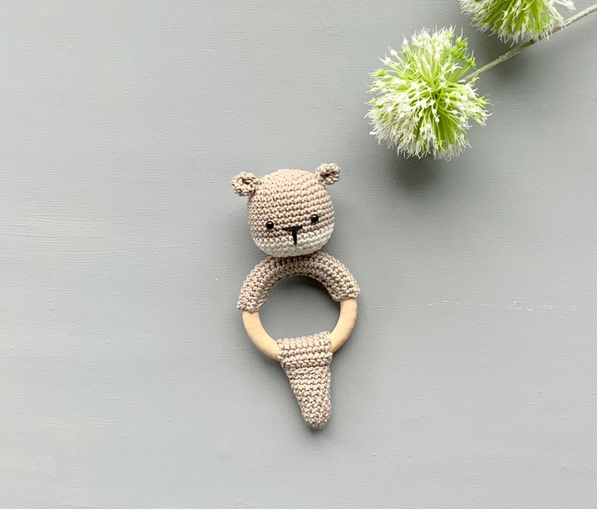 Baby Rassel Greifling Otter Hellbraun Cremeweiß Natur Holzring Mit Sicherheitsaugen Greifring Neu von Etsy - JoyofSewingDesign