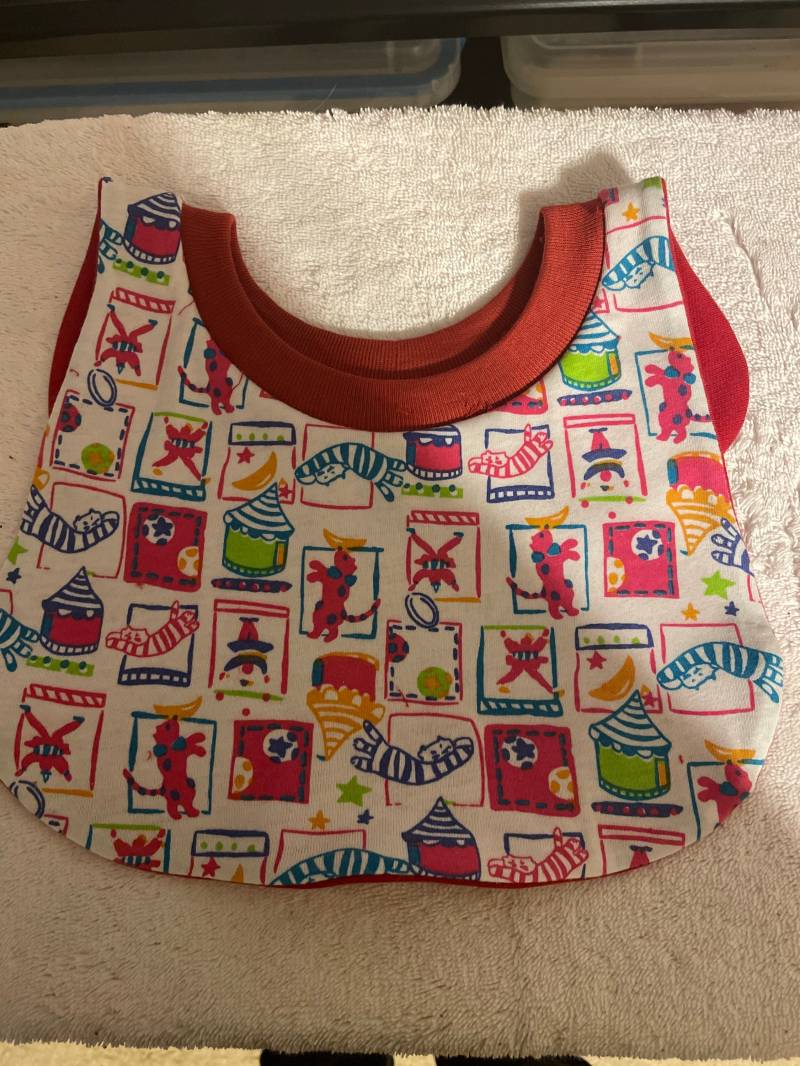 1 Bibs 15" Hals Pull Over Head T-Shirt Special Needs Drool Baumwolle Polyester Zirkus Katzen von Etsy - JudysClothingCollect