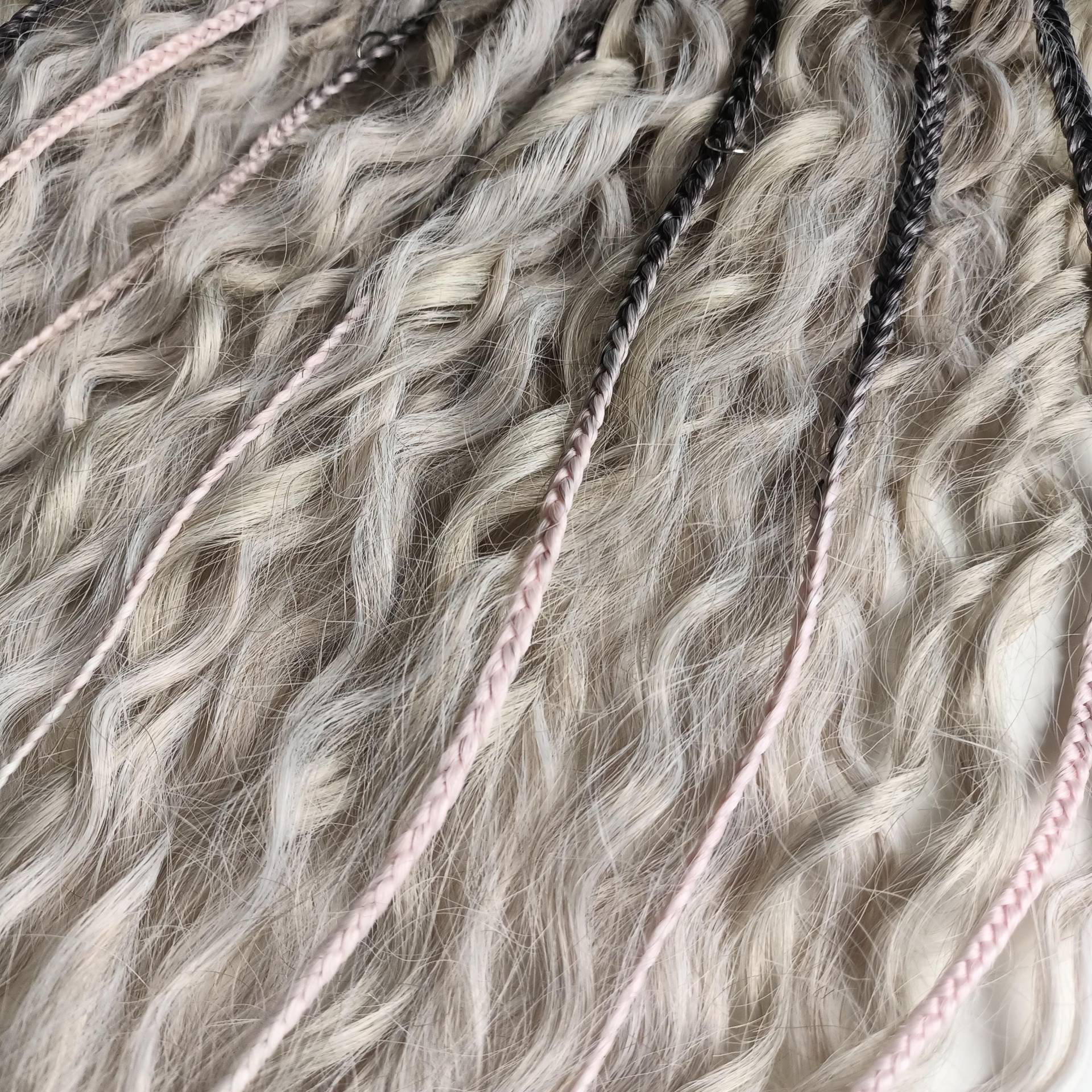 Handgefertigte Lockige Dreadlocks Mit Schwarzen Und Blonden Ombre Zöpfen/Handgefertigte Handgefertigte Lockige Dreadlocks Mit Schwarzen Und Blonden Ombre Zöpfen/Handgefertigte von Etsy - KIRINDREADS