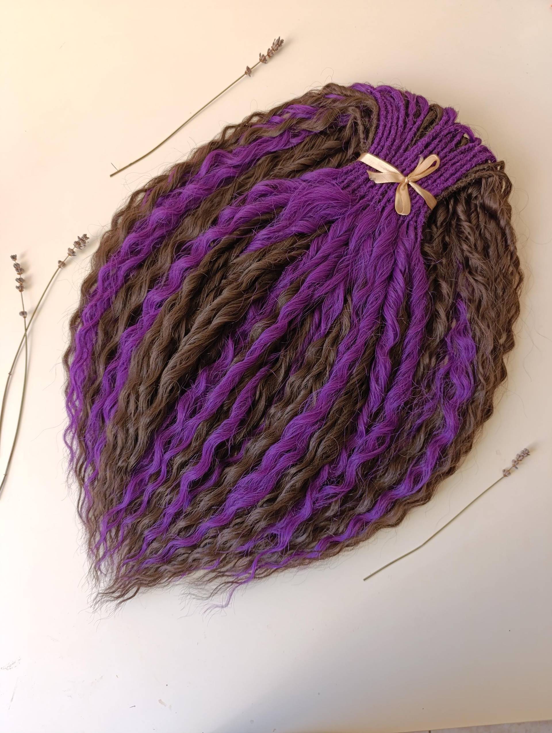 Lila Und Braun Gewellte Häkeldreads Boho Zöpfe Mit Schöner Lockenpracht Lila Und Braun Gewellte Häkeldreads Boho Zöpfe Mit Schöner Lockenpracht von Etsy - KIRINDREADS