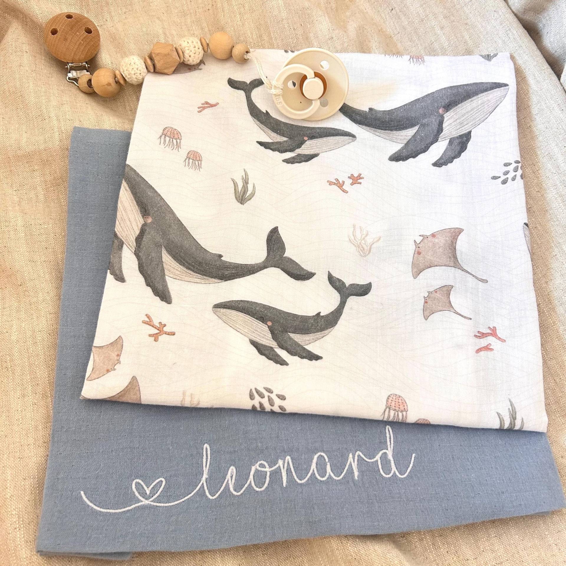 Musselin Set Baby Wale Personalisiert Mit Namen | 2Er Mulltuch Aus Baumwolle Geschenk Zur Geburt Musselin Set Baby Wale Personalisiert Mit Namen | 2Er Mulltuch Aus Baumwolle Geschenk Zur Geburt von Etsy - Kejki