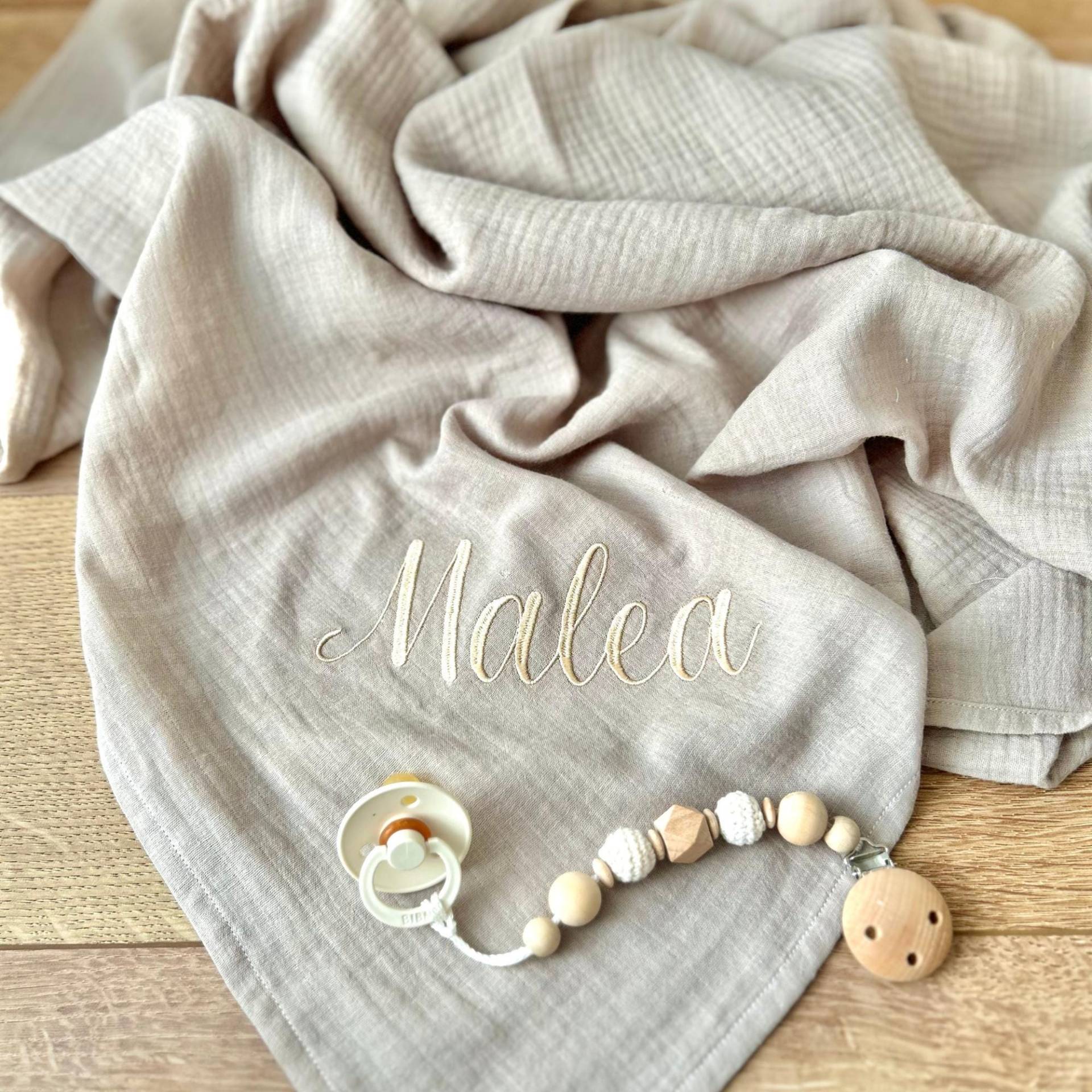 Personalisierbares Musselintuch Baby Unifarben | Spucktuch, Mullwindel Geschenk Zur Geburt Bestickt Mit Namen Personalisierbares Musselintuch Baby Unifarben | Spucktuch, Mullwindel Geschenk Zur Geburt Bestickt Mit Namen von Etsy - Kejki
