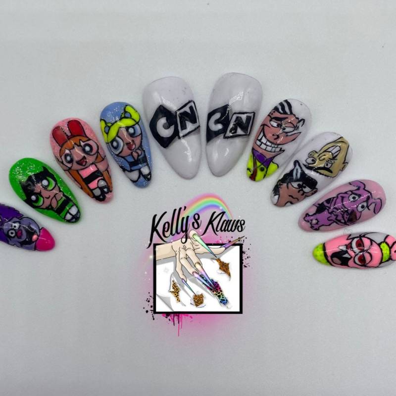 Korzelnostalgie | Extrem Detaillierte Charakter Nail Art Wiederverwendbare Maßgefertigte Press-On-Nägel Luxus Press On Nails Salonqualität von Etsy - KellysKlaws